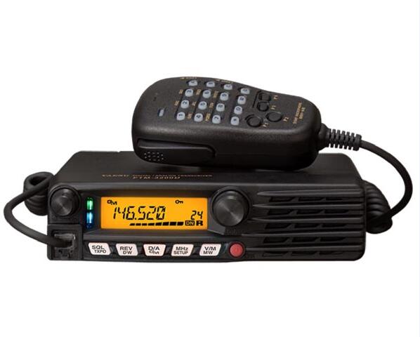 FTM-3200DR C4FM-FM 144MHz 65W 數(shù)字車載臺